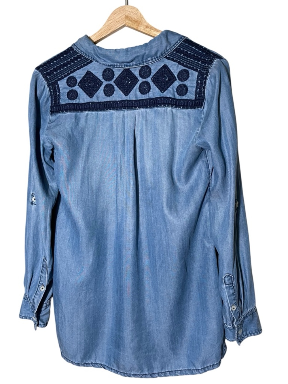 Holding Horses Anthropologie Blue Crochet Chambray Shirt